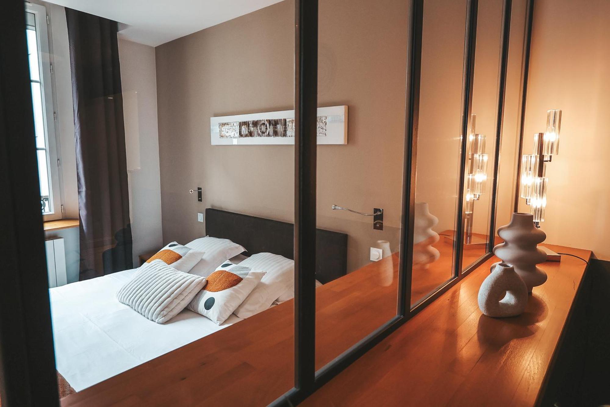 Suit'Home Commerce Angers Exterior photo